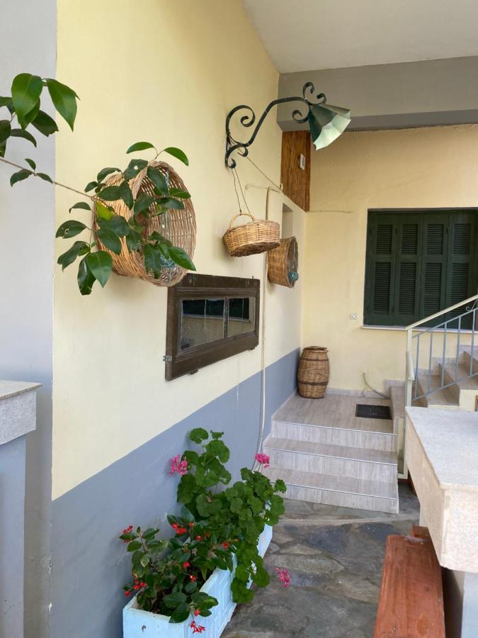 George Apartments Stoupa Bagian luar foto