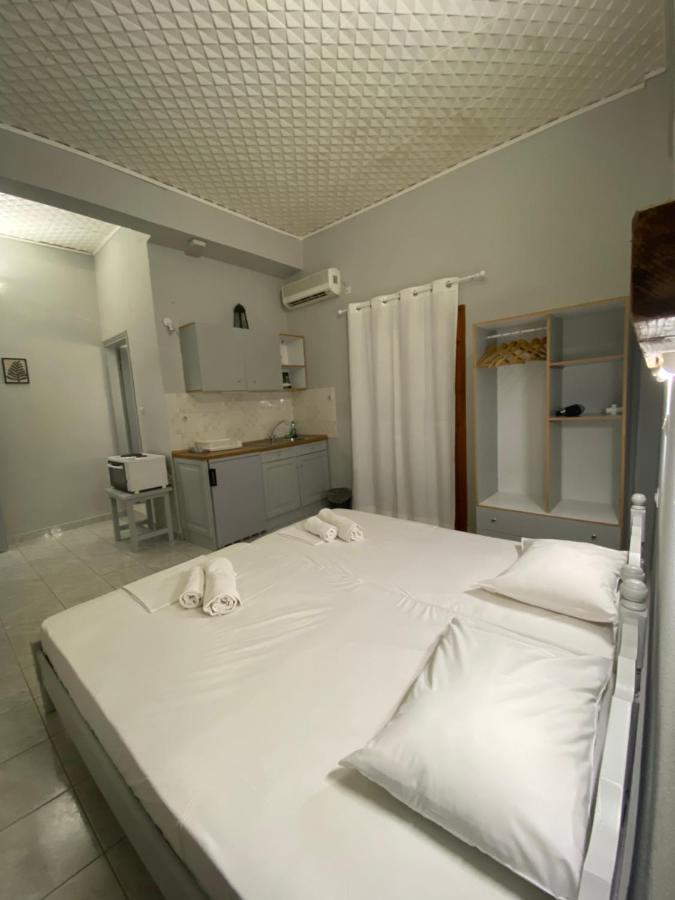 George Apartments Stoupa Bagian luar foto