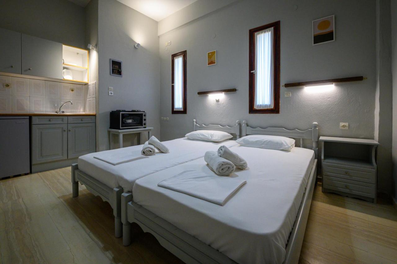 George Apartments Stoupa Bagian luar foto