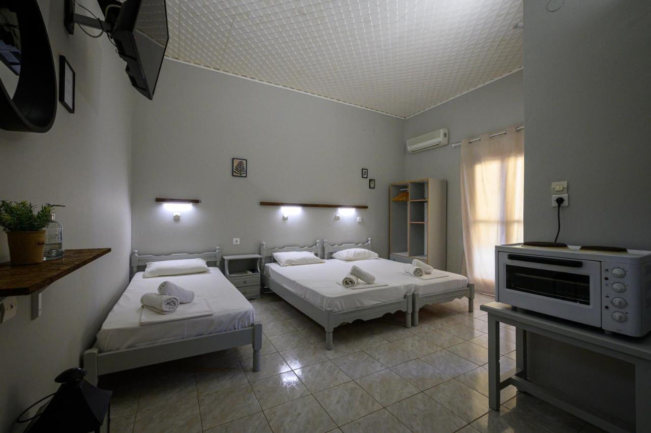George Apartments Stoupa Bagian luar foto