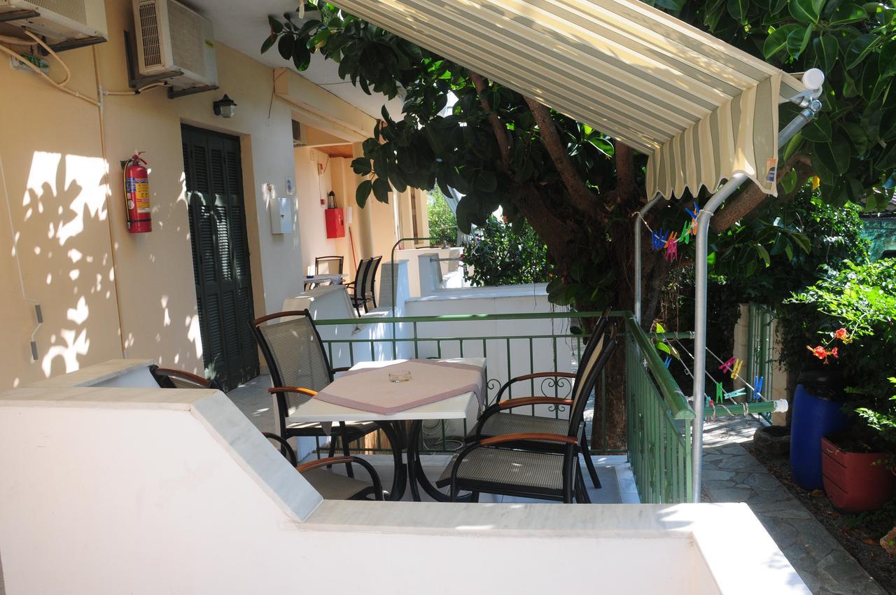 George Apartments Stoupa Bagian luar foto